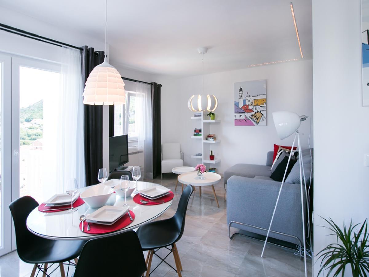 Apartments Carol Royal 챠브타트 외부 사진