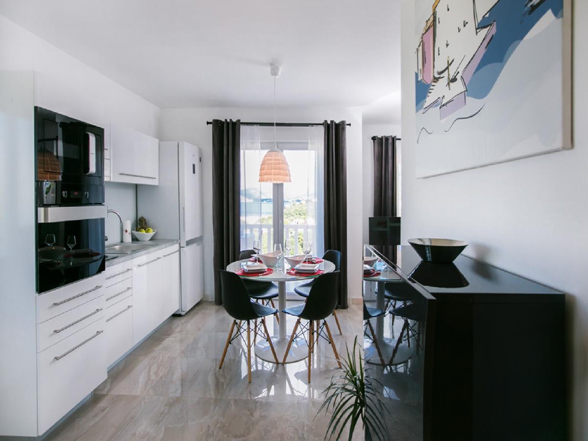 Apartments Carol Royal 챠브타트 외부 사진