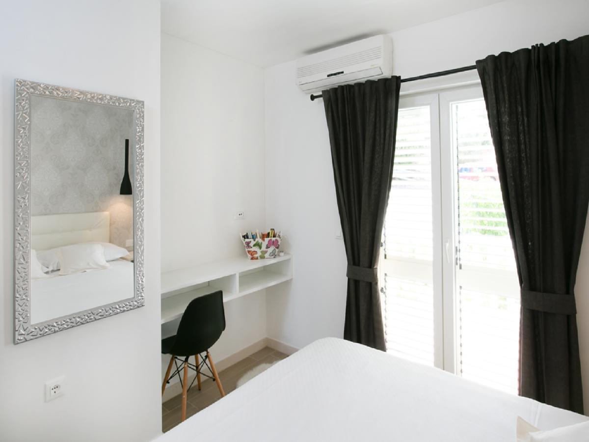 Apartments Carol Royal 챠브타트 외부 사진