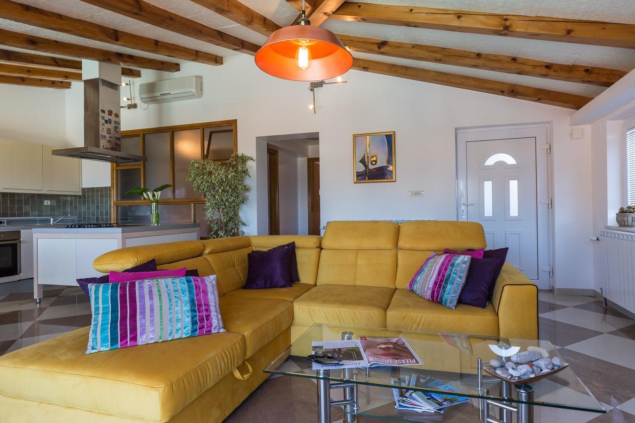 Apartments Carol Royal 챠브타트 외부 사진