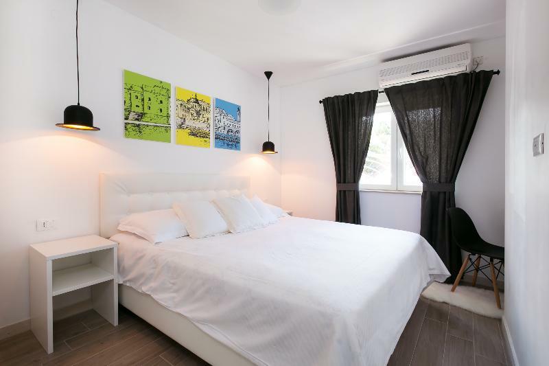 Apartments Carol Royal 챠브타트 외부 사진