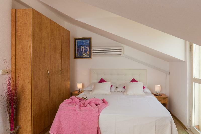 Apartments Carol Royal 챠브타트 외부 사진