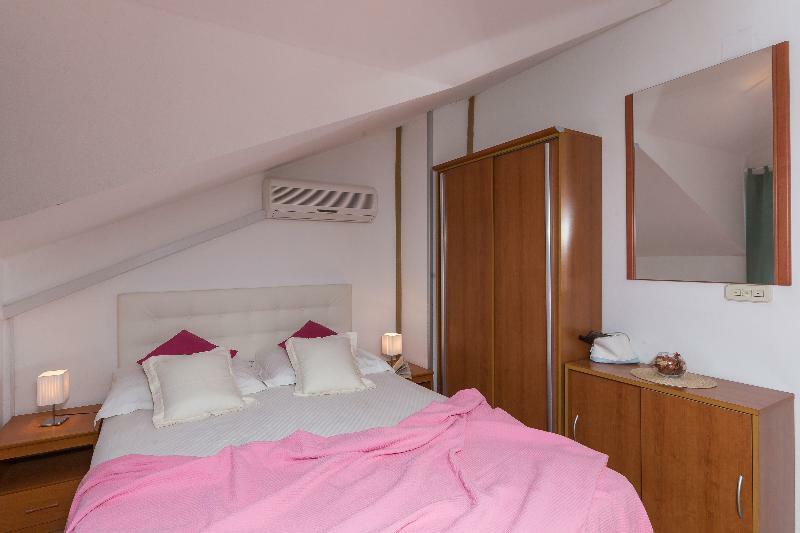 Apartments Carol Royal 챠브타트 외부 사진