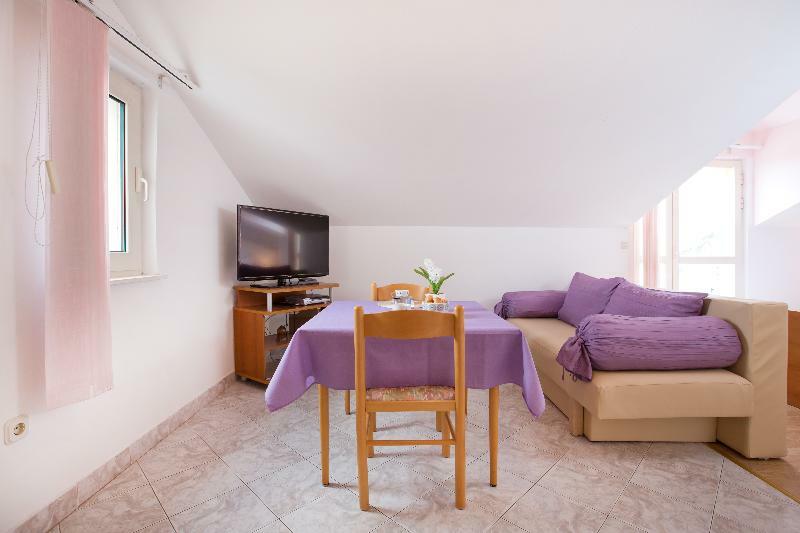 Apartments Carol Royal 챠브타트 외부 사진